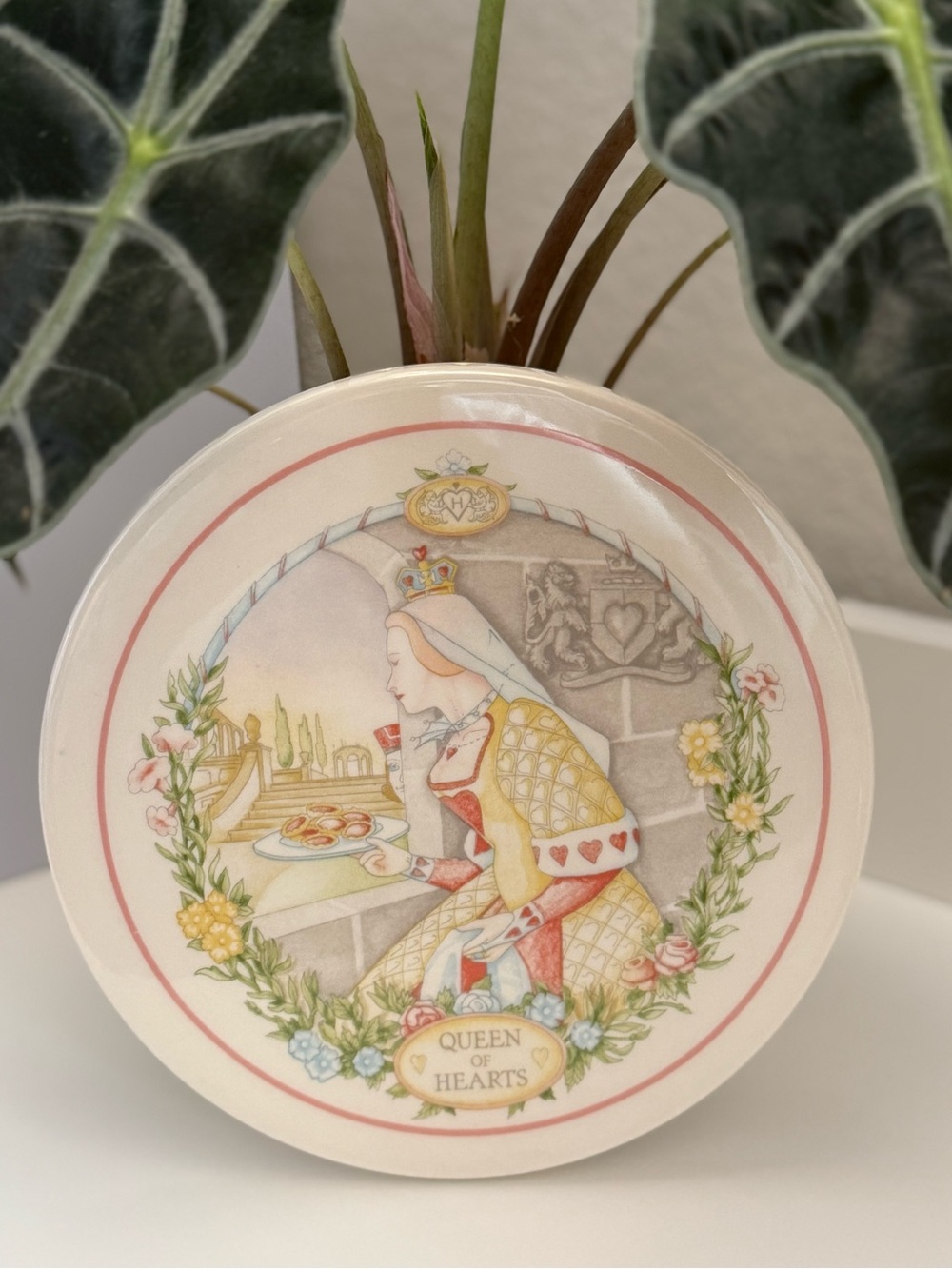 Vintage 1986 Wedgwood Queen of Hearts Nursery Rhymes Decorative Plaque